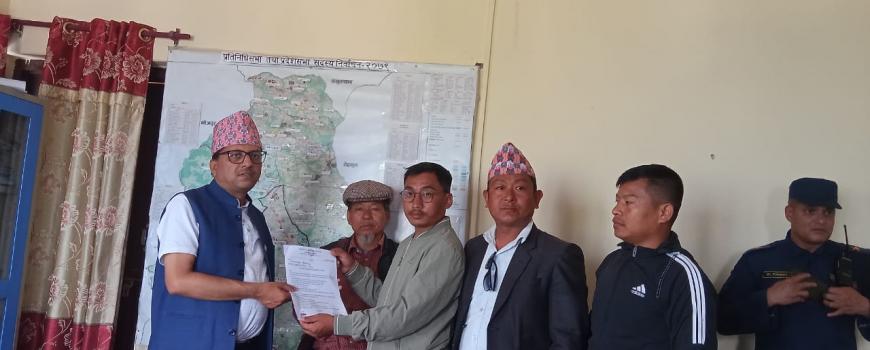 सप्तकोशी उच्च बाँध खारेजीको माग गर्दै संघर्ष समितिले बुझायो ज्ञापनपत्र