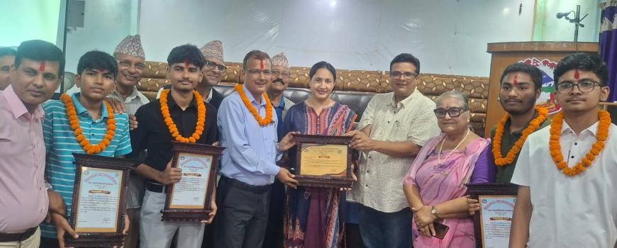 एसईईमा ४ जीपीए ल्याउने विद्यार्थी र विद्यालयलाई महानगरको सम्मान 