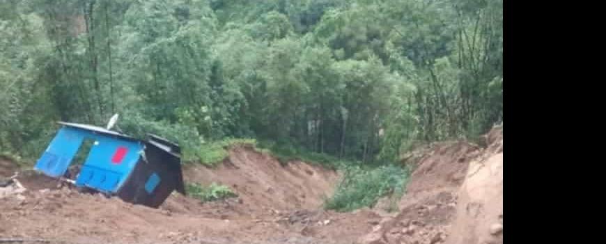 पहिरोमा परी इलाममा एकै परिवारका ६ जनाको मृत्यु, चार जना घाइते