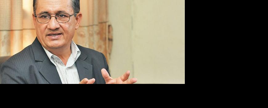 भिम आचार्यले दर्ता गराए उपाध्यक्षमा उम्मेदवारी 