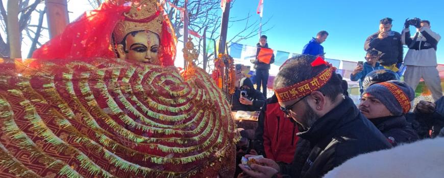 बालेनले पाथीभरा दर्शन गरेपछि, महेश बस्नेतले छेडेको धार्मिक बहस बालेनले पाथीभरा दर्शन गरेपछि, महेश बस्नेतले छेडेको धार्मिक बहस