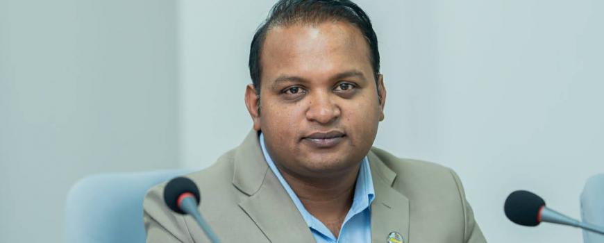 प्रधानमन्त्रीले गरे श्रममन्त्री साहलाई बर्खास्त, स्वास्थ्य मन्त्री मेहतालाई गराए सचेत प्रधानमन्त्रीले गरे श्रममन्त्री साहलाई बर्खास्त, स्वास्थ्य मन्त्री मेहतालाई गराए सचेत