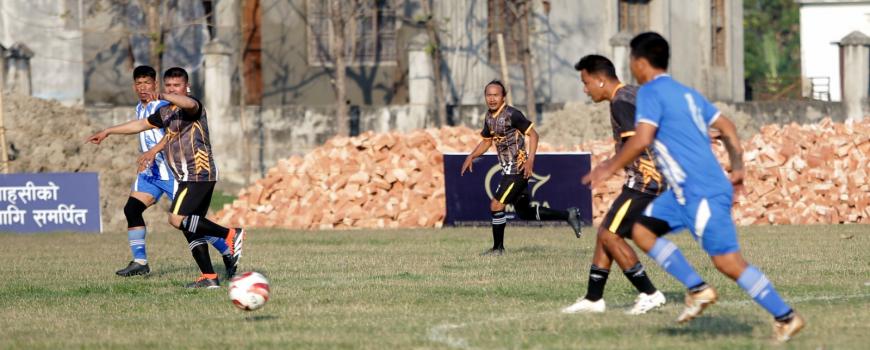 आयोजक हाम्रो इटहरी भेट्रान सेमिफाइनलमा, तीर्थ याक्सोको ह्याट्रिक आयोजक हाम्रो इटहरी भेट्रान सेमिफाइनलमा, तीर्थ याक्सोको ह्याट्रिक